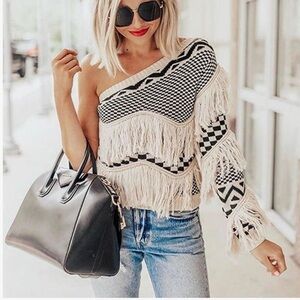 NWT House of Harlow 1960 Black and Ivory Knit Top with Geometric Pattern